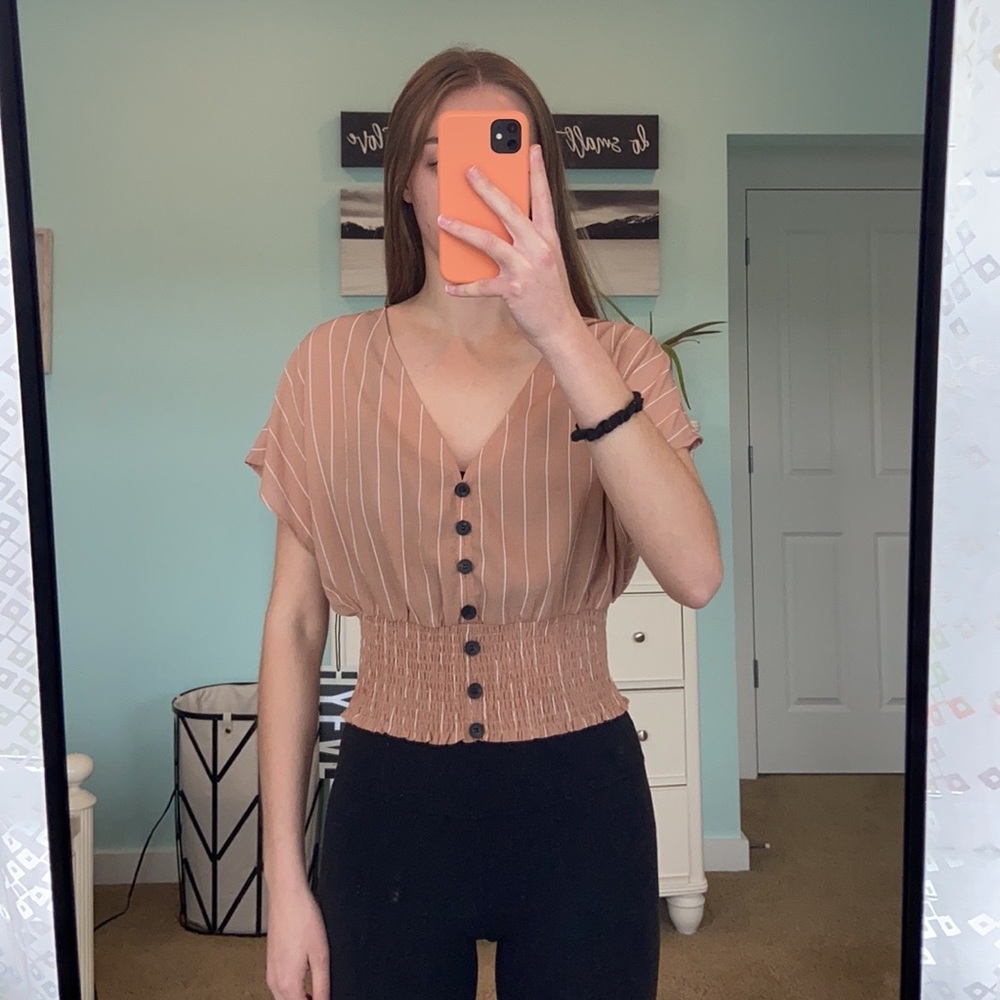 Women’s Cropped V Neck Short Sleeve